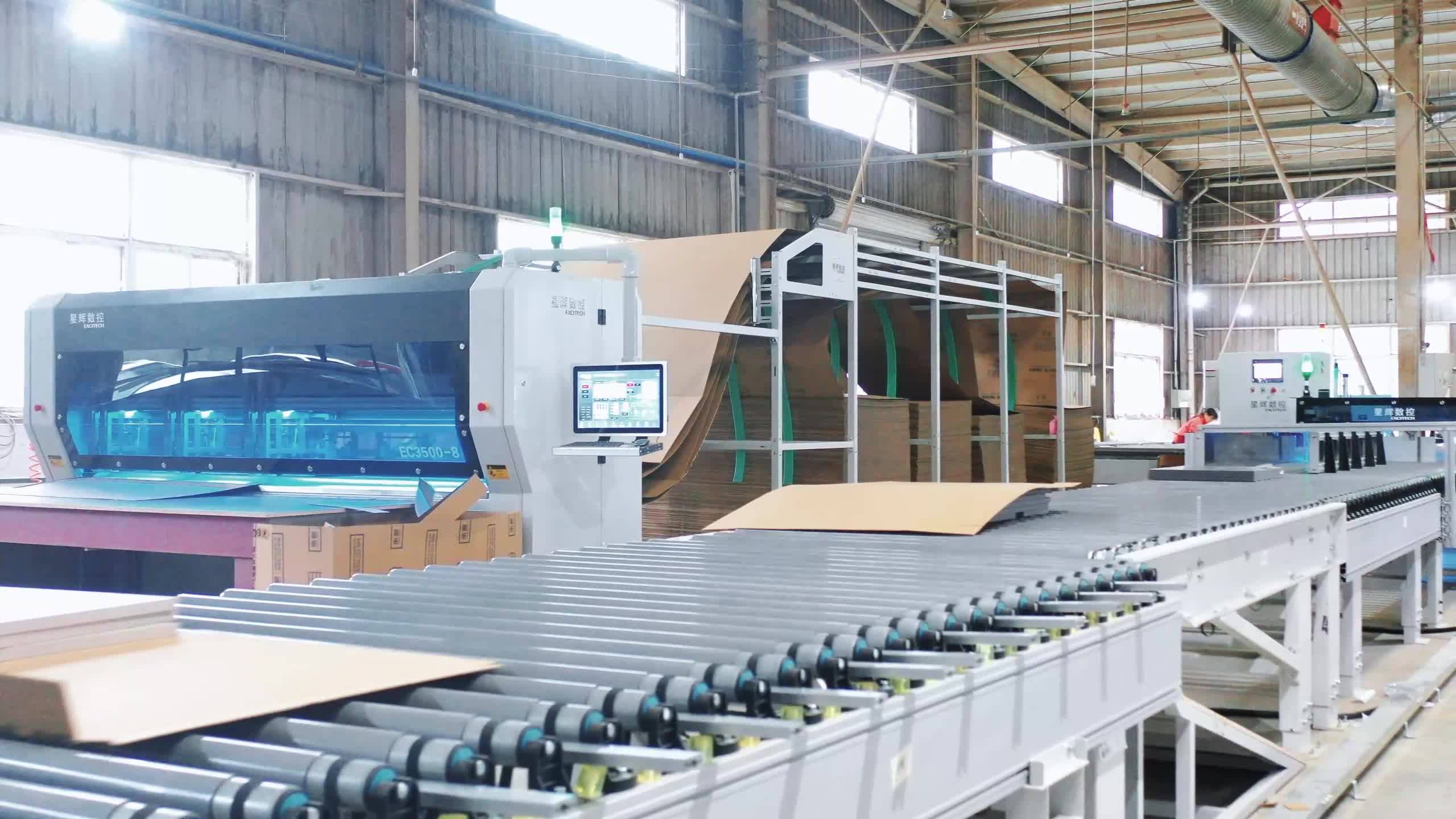 Comhroinnt cásanna de Thionscadal Líne Pacáistithe Excitech CNC Sichuan Chengdu.